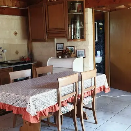Casa Vacanza Sesto بيت للعطل Maida